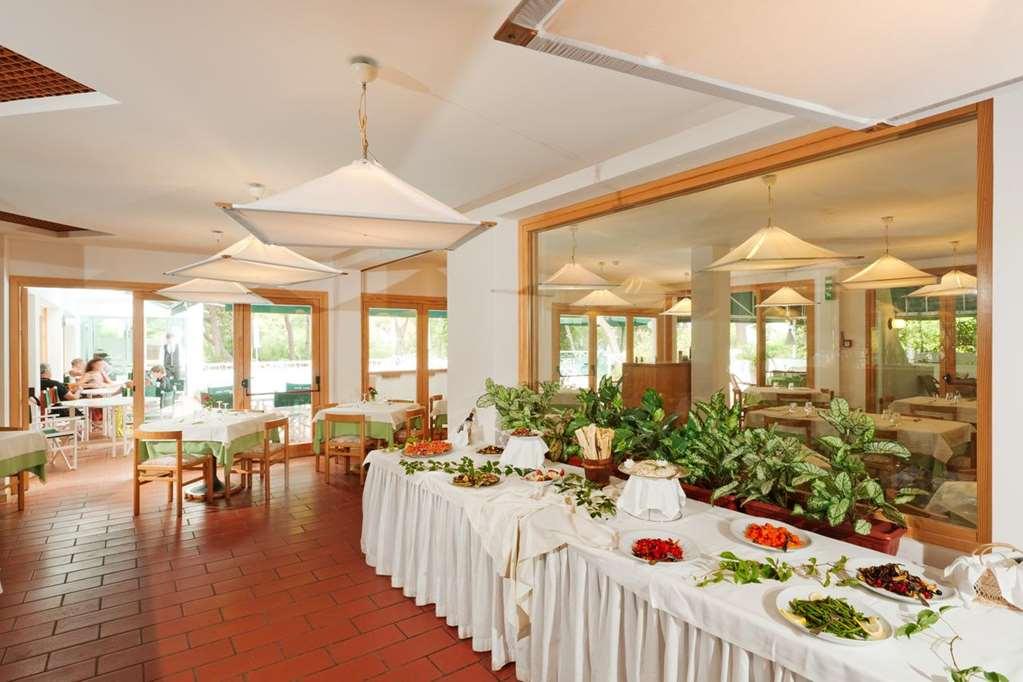 Domina Home Kyrie Isole Tremiti Restaurante foto